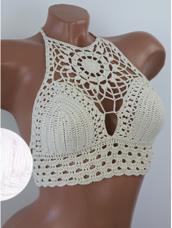 Blossom Enchantment: Medallion of Elegance - Топ В'язаний Гачком