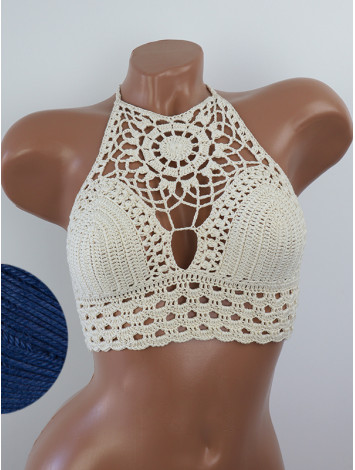 Blossom Enchantment: Medallion of Elegance - Топ В'язаний Гачком