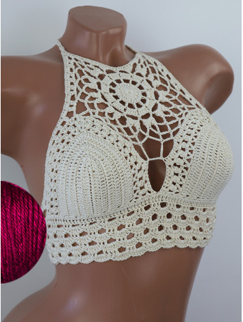 Blossom Enchantment: Medallion of Elegance - Топ В'язаний Гачком