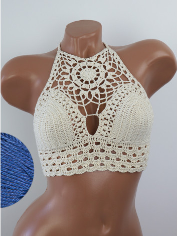 Blossom Enchantment: Medallion of Elegance - Топ В'язаний Гачком