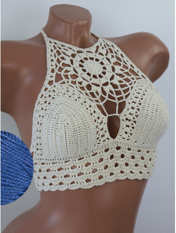 Blossom Enchantment: Medallion of Elegance - Топ В'язаний Гачком