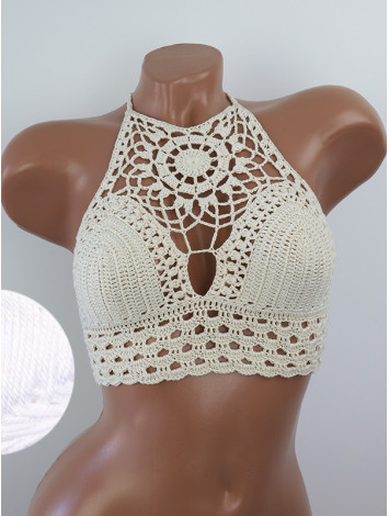 Blossom Enchantment: Medallion of Elegance - Топ В'язаний Гачком