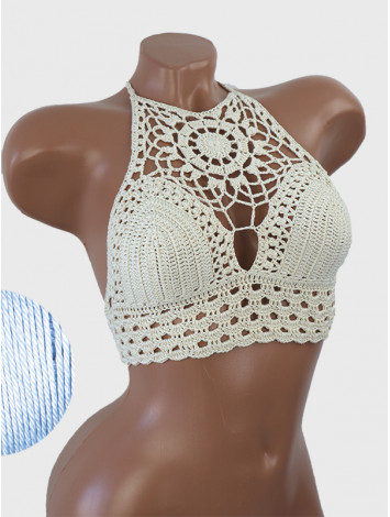 Blossom Enchantment: Medallion of Elegance - Топ В'язаний Гачком