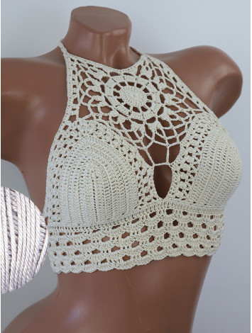 Blossom Enchantment: Medallion of Elegance - Топ В'язаний Гачком