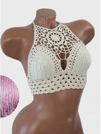 Blossom Enchantment: Medallion of Elegance - Топ В'язаний Гачком