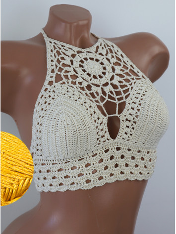 Blossom Enchantment: Medallion of Elegance - Топ В'язаний Гачком