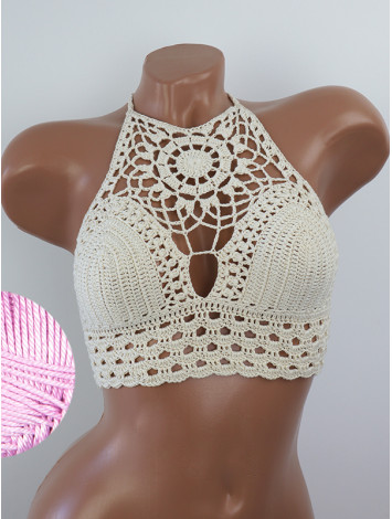 Blossom Enchantment: Medallion of Elegance - Топ В'язаний Гачком