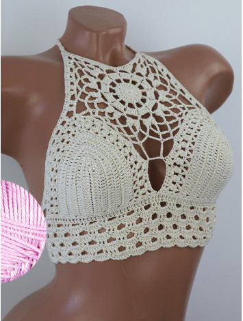 Blossom Enchantment: Medallion of Elegance - Топ В'язаний Гачком