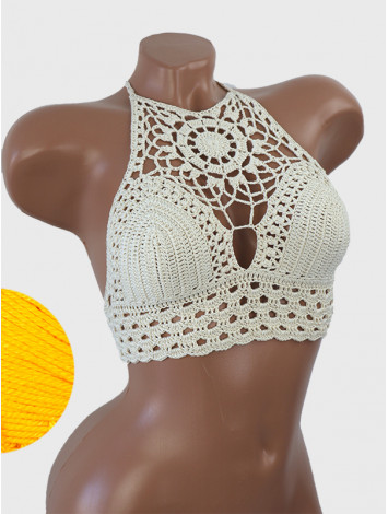 Blossom Enchantment: Medallion of Elegance - Топ В'язаний Гачком