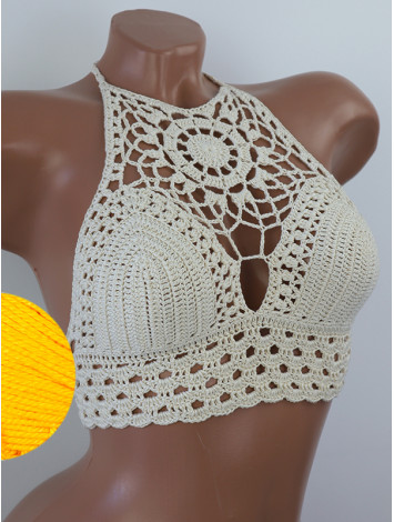 Blossom Enchantment: Medallion of Elegance - Топ В'язаний Гачком