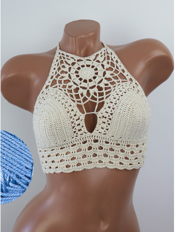 Blossom Enchantment: Medallion of Elegance - Топ В'язаний Гачком