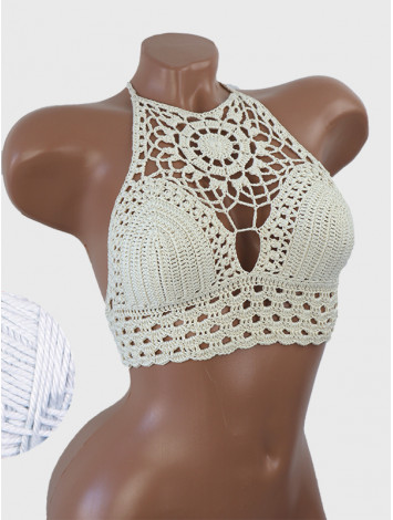 Blossom Enchantment: Medallion of Elegance - Топ В'язаний Гачком