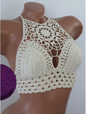 Blossom Enchantment: Medallion of Elegance - Топ В'язаний Гачком