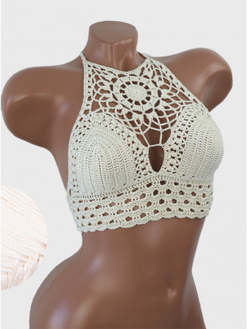 Blossom Enchantment: Medallion of Elegance - Топ В'язаний Гачком