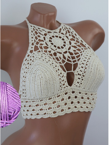 Blossom Enchantment: Medallion of Elegance - Топ В'язаний Гачком