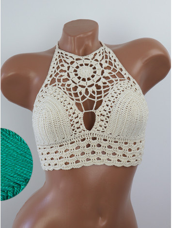 Blossom Enchantment: Medallion of Elegance - Топ В'язаний Гачком