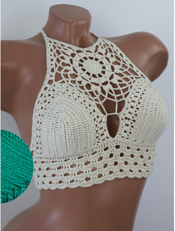 Blossom Enchantment: Medallion of Elegance - Топ В'язаний Гачком