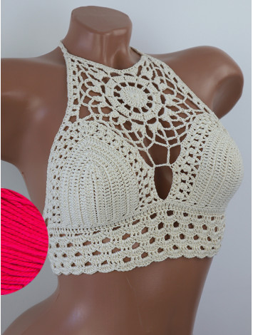 Blossom Enchantment: Medallion of Elegance - Топ В'язаний Гачком